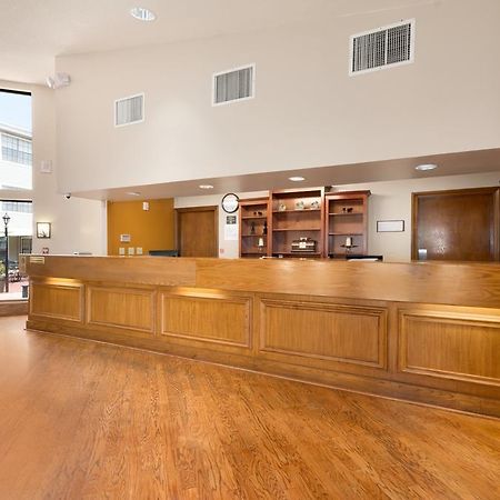 Ramada Huntsville Εξωτερικό φωτογραφία