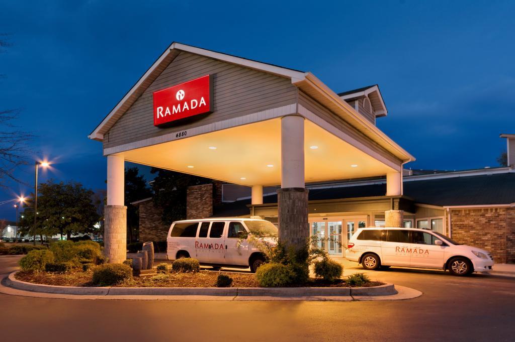 Ramada Huntsville Εξωτερικό φωτογραφία