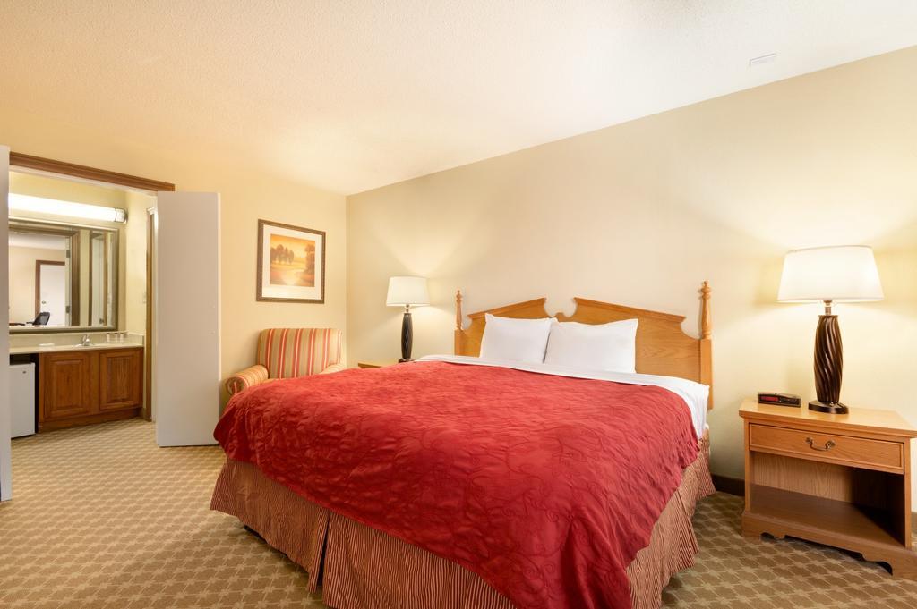 Ramada Huntsville Δωμάτιο φωτογραφία