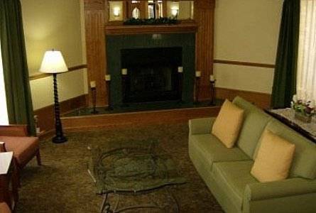 Ramada Huntsville Εξωτερικό φωτογραφία